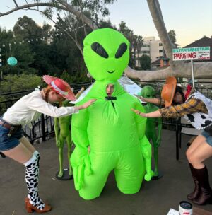 Laurel Marsden Instagram - 🤠👽