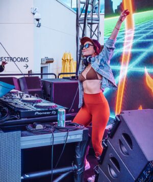 Lauren C. Mayhew Instagram - This past weekend at @hardrocktampa performing as support for @tiesto 🫶🏻🫶🏻🫶🏻
.
.
📸 by @moralpixsmedia 
.
.
#HardRock #HardRockTampa #HardRockCasino #Tiesto #TiestoFans #BestDJs #BestFemaleDJs