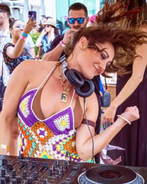 Lauren C. Mayhew Instagram - Ride the wave 🌊 What an awesome #PoolParty! Thank you @salymarrooftop for having me! 
.
.
📸 by @moralpixsmedia 
.
.
#BestFemaleDJ #BestGirlDJ #BestHouseMusic #PoolPartiesTampa #TampaEvents #TampaMidtown #MidtownTampa #rooftopparties #DeepWaveSessions #SalyMar @deepwavesessions #TampaHappenings