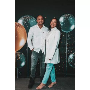 Lauren Joseph Instagram - How pretty? 

Thank you @sassy_bakes for making the day extra beautiful with this beautiful design and absolutely amazing taste.

The man is 40! How now? Lol

📷@deesquared.photography