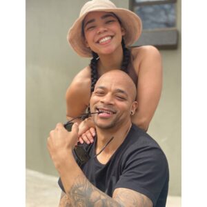Lauren Joseph Instagram - The way I make them smile though😂🌻