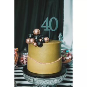 Lauren Joseph Instagram - How pretty? 

Thank you @sassy_bakes for making the day extra beautiful with this beautiful design and absolutely amazing taste.

The man is 40! How now? Lol

📷@deesquared.photography