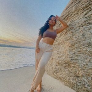 Lauren Joseph Instagram - Every weakness I think I have is an angel whispering "Grow".

📷@andrea_absalom
💁🏽‍♀️ @boskop_republic