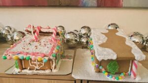 Lauren Lopez Instagram - It is time.

Please vote for the house that looks so beautiful to you and is the most welcoming and pleasing to look at. 

For the house on the LEFT (in the first pic) please comment “tiniest hands” (Or 👐) and for the house on the RIGHT please comment “TOOTH” (or 🦷). Need this by EOD. And if you think you’re gonna skip voting I need you to please be so fucking for real.

PS: full E True Hollywood story is on my thing. You don’t need more info than that!!!!

#SantaIsTheCopOfChristmas #bicentennial #tricentennial #america #embarrassing #christ #christmas #gingerbread #clowns