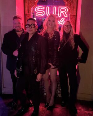 Lauren Ash Instagram - Saturday night I celebrated the #emmys with the @mptf night before party! (Shout out to our own pre-party at @surrules IYKYK) 

Hair @guiniushair 
Makeup @aaronpaulbeauty 
Dress @itsnbd 
Shoes @jessicasimpson 
Earrings @ettika 
Clutch vintage 

Check out slide 3 for a mini #Superstore reunion and slide 8 for the latest in the #hotnesshotmess series