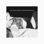 Lauren Ash Instagram - Taylor’s inspo? 😉 From my shoot for @the.baremag Photo by @tina_turnbow