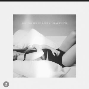 Lauren Ash Instagram - Taylor’s inspo? 😉 From my shoot for @the.baremag 
Photo by @tina_turnbow