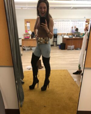 Lauren Collins Instagram - 2022 phone dump pt 2