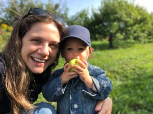 Lauren Collins Instagram - It’s the video at the end for me. Happy Fall Y’all 🍏👬🍎