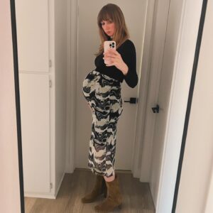 Lauren Lapkus Instagram - One more of the outfit because I can’t guarantee the maternity looks will continue to work this well 😬