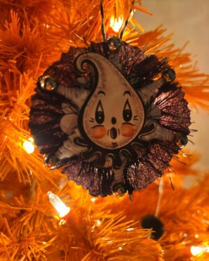 Lauren Lapkus Instagram - 🎃💀👻🎃💀👻🎃
Repost @thestrategist: "Each fall, @laurenlapkus puts up an orange plastic 'Christmas' tree with built-in white lights and decks it out with Halloween-themed ornaments," writes Sarah Turcotte, who heard Lapkus describe her yearly tradition on an episode of the podcast Bitch Sesh. "As someone for whom the holidays can’t start early enough, I was inspired. Why should indoor decorative trees be confined to the Christmas season? Three weeks later, a seven-foot orange tree was bewildering my two young sons in our Brooklyn apartment and I was calling Lapkus to learn more about her festive autumn philosophy." Find all the details — including where to get the tree — at the link in our bio.
Photo: @laurenlapkus