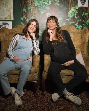 Lauren Lapkus Instagram - Ahhh our show was so much fun!! Thank you to all who came out and all who watched the livestream! You can still watch the show if you go to @dynastytypewriter’s website and find BUNS IN THE OVEN. 🩷 And we are so grateful to @phil.and.sara for capturing this special moment for us!