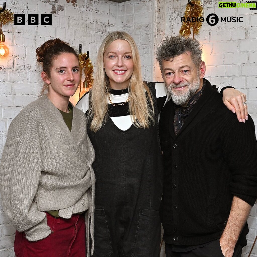 Lauren Laverne Instagram - Who else loves going to the theatre over the festive period? 🎭 Andy Serkis and Louisa Harland joined Lauren in the studio to talk about their performances in social satire Ulster American. Listen to the interview on @bbcsounds