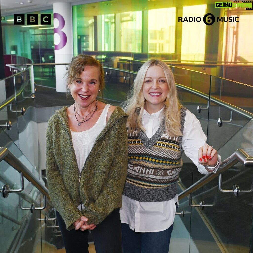 Lauren Laverne Instagram - Kristin Hersh of Throwing Muses chatted to Lauren this morning about her new book The Future of Songwriting 📖 Listen @bbcsounds | Link in bio 🔗