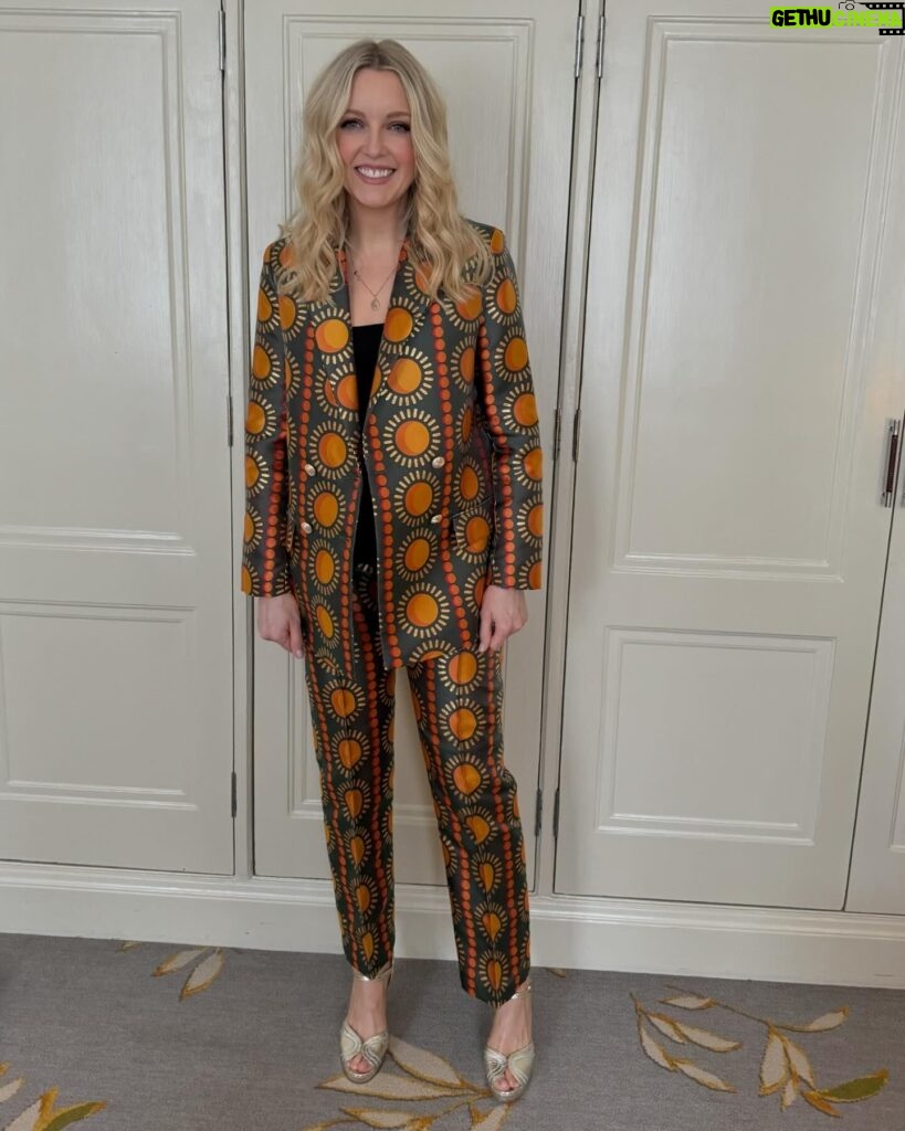 Lauren Laverne Instagram - Ready to host the @ivorsacademy awards for 2024! Some exceptionally talented guests joining us today to celebrate the best songwriters and composers out there this year… from emerging artists to the biggest icons in the game. Can’t wait to get amongst it! #TheIvors