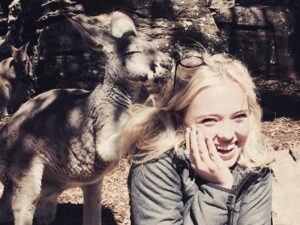 Lauren Taylor Instagram - So a kangaroo ate my hair. Only in Australia.