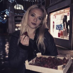 Lauren Taylor Instagram - life is rad