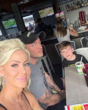 Lauren Williams Instagram - The fam-fam 😍 #myboys
