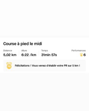 Laurie Doucet Instagram - J’ai toujours envié les gens qui faisaient de la course à pied et ça fait vraiment longtemps que je dis que je dois m’y mettre mais que je le fais pas.

Jusqu’au moment (la semaine passée 😅) où j’me suis dit : arrête de dire « j’aimerais ça faire ça » et fais-le! 

Donc voilà! 

J’peux tu dire que je fais partie de la gang maintenant?😎 DIS OUIIIII 😂