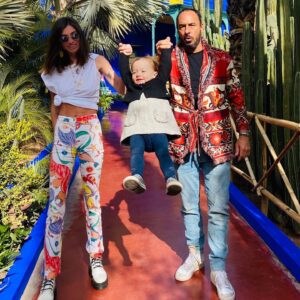Laurie Marquet Instagram - Happy 2 my angel !

Mon soleil de ma vie, tu grandis vite  mais tu auras toujours 2 ans pour moi, tu seras toujours mon bébé ! 

Tu es la plus  mignonne, gentille, sage, et bienveillante des petites princesses, Je suis si fière de toi, si fière d’être ta maman 

Je t’aime ma fille ❤️

Merci à tous pour vos jolis messages 🙏🏽💖