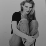 Laurie Holden Instagram - 24 years old. I remember this photo and when it was taken. My agents at the time told me it wasn’t good enough ...and I was so confused and felt terribly insecure. I liked it. It was fun and I thought it was me. I look at this now and think “Who were these nimrods trying to take away my confidence? “ This is a lesson continually being learned: Be true to YOURSELF and ignore the haters. #flashback #growth #confidence