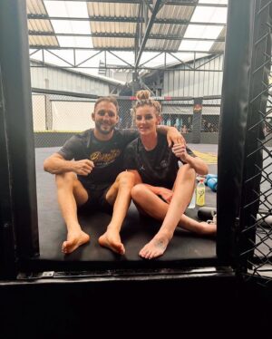 Leah McCourt Instagram - April 🩷☀️ too many memories and stories … 

Great training and people 🇹🇭
