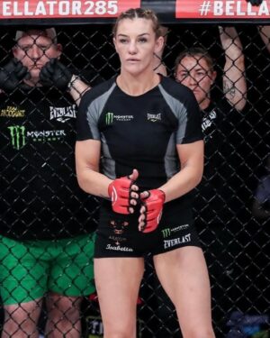 Leah McCourt Instagram - Proud to announce I have signed with @everlast for the fourth year.  The most iconic brand in combat. Beyond grateful to be their only female MMA athlete. 

Thank you to the whole team for their continued support & belief in me to help me get to where I am, through pandemics, setbacks and injuries.  No.1 contender and will be back in style.  Let’s go @everlast #GreatnessIsWitnin