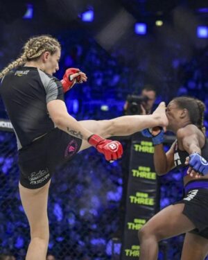 Leah McCourt Instagram - Proud to announce I have signed with @everlast for the fourth year.  The most iconic brand in combat. Beyond grateful to be their only female MMA athlete. 

Thank you to the whole team for their continued support & belief in me to help me get to where I am, through pandemics, setbacks and injuries.  No.1 contender and will be back in style.  Let’s go @everlast #GreatnessIsWitnin