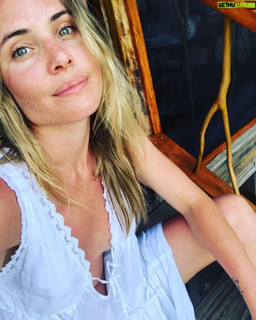Leah Pipes Instagram - Last sunset sittin on this stoop. Miss you already, Belize.