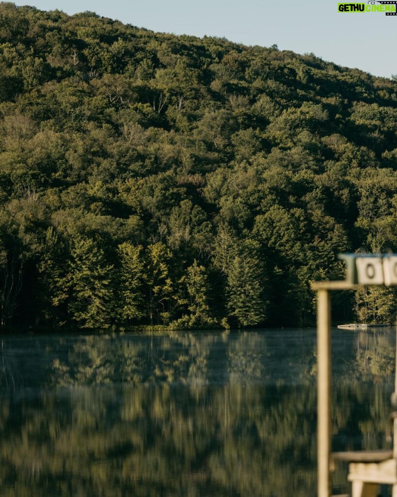 Leanne Ford Instagram - I have always said that inspiration can come from everywhere and from anything, but my favorite and FOREVER inspiration has always been the summer camp I grew up going to—and still visit today! Deer Valley YMCA Family Camp, outside of Pittsburgh and right by Fallingwater, has been an inspiration since youth and this home I created back in LA is such a product of all that inspiration. The camp was first built in the fifties and the midcentury touches that remain have been a big inspiration to my aesthetic. Think Quonset huts and all! Forest bathing, turning off the phone, turning off the computer, and sitting by a lake for a week with no Wi-Fi. Swipe to see some snaps from the musical festival @deervalleyfolkfest that we put on last summer at the YMCA. If you look closely you can see how all the same elements that make the camp what it is found there way into this home! Link in my stories to read more about my forever inspiration in @housebeautiful! // #LeanneFordInteriors shot by @amyneunsinger and @deervalleyfolkfest shot by @ericyananderson