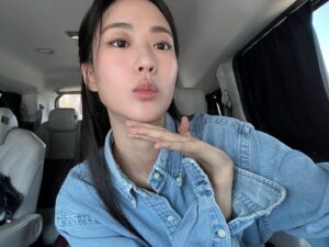 Lee E-dam Instagram - 