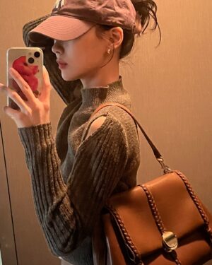 Lee E-dam Instagram - 🧡