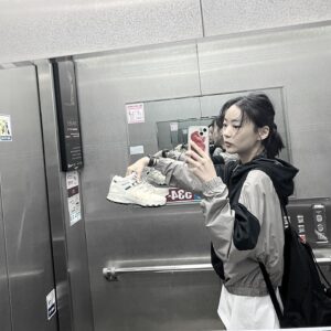 Lee E-dam Instagram - 