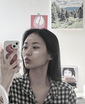 Lee E-dam Instagram - 🖤