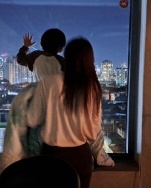 Lee Ha-na Instagram - 오빠네와 일박이일 :))
#family #thisweek