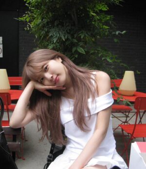 Lee Hae-in Instagram - ✨✨