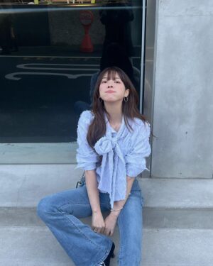 Lee Hae-in Instagram - 🥐☕️