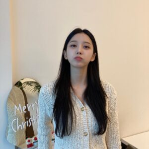 Lee Hwa-Kyum Thumbnail -  Likes - Most Liked Instagram Photos