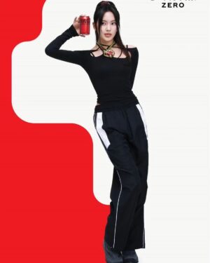 Lee Hye-in Instagram - Newjeans × Coca-Cola