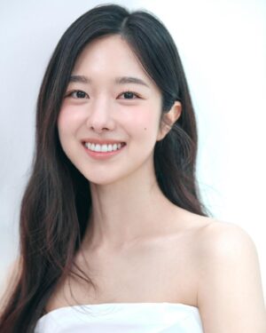 Lee Hye-seong Instagram - 2024년은 새로운 마음으로 :)

새해 복 많이 받으세요!