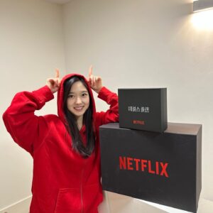 Lee Hye-seong Instagram - 애증의 피스 🤣
넷플릭스 고마워요 

Thank you for rooting for me!

#데블스플랜#넷플릭스