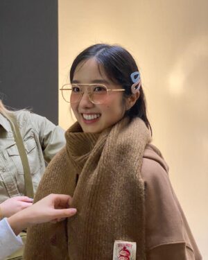 Lee Hye-seong Instagram - 안경 있고 없고 🤓