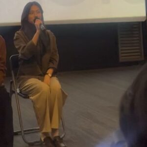 Lee Jin-ha Instagram - KAFA <탈출속도> GV 
관객분들과 만나는 날은 참 직업 만족도 최상입니다⚡️⚡️ 

행복해요
진심으로 감사합니다