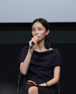 Lee Jin-ha Instagram - 2024 인디피크닉 <50cm> GV

<50cm>로는 아마도 마지막이지 않을까 싶어서 아쉬웠던 어제였습니다.

황금같은 봄의 토요일 저녁에 영화를 보러 와주신 분들께 다시 한 번 감사합니다!
