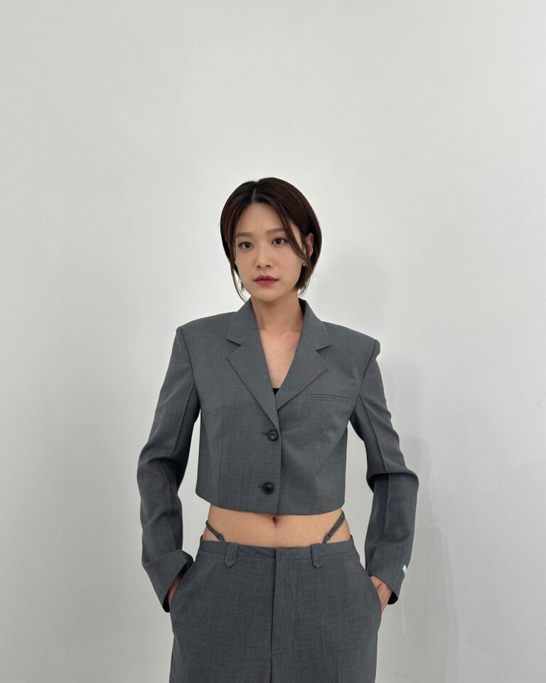 Actress Lee Ju-woo HD Photos and Wallpapers April 2023