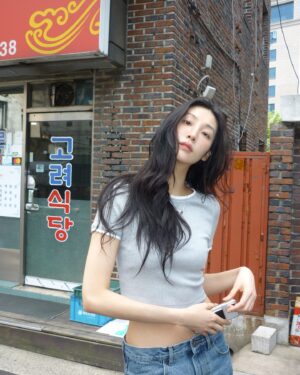 Lee Seo-bin Instagram - Yes or no ? 🤷🏾‍♀️