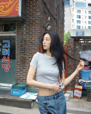 Lee Seo-bin Instagram - Yes or no ? 🤷🏾‍♀️