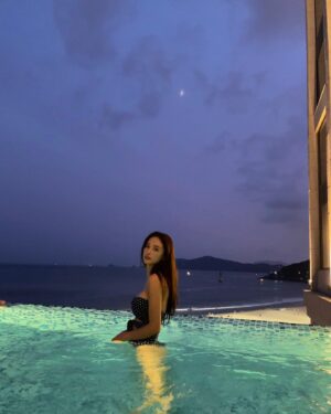 Lee Seo-el Instagram - 🌝