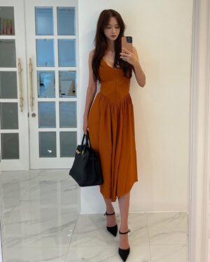 Lee Seo-el Instagram - 거울셀카이제그만. 근데 같이 셀카찍는 우리 루시 너~~무 귀여워서🥺💕