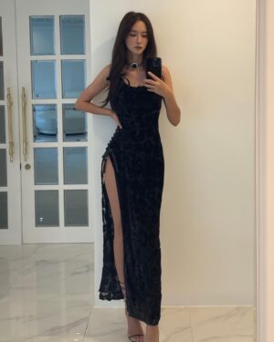 Lee Seo-el Instagram - Mirror selfies